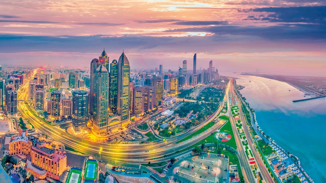 أبوظبي تتصدر نمو أسعار عقارات الواجهات البحرية بالإمارات بـ 21% في سبتمبر