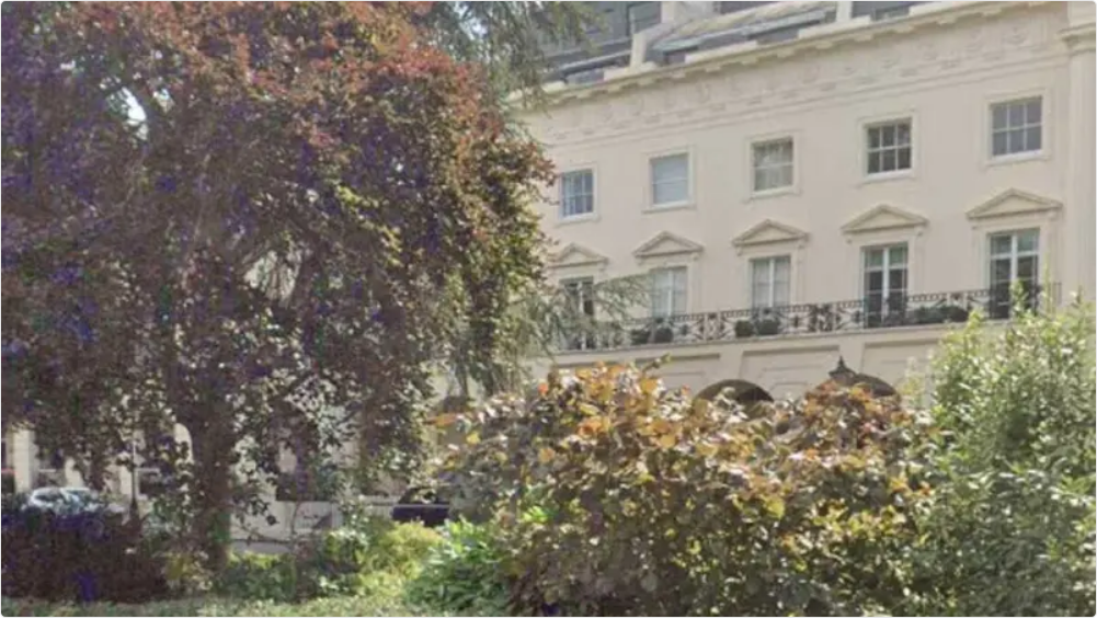 London's taxi swivel sells a mansion overlooking Regent's Park at a discount of 44 percent. London’s luxury real estate market is moaning and growth is not going back anytime soon