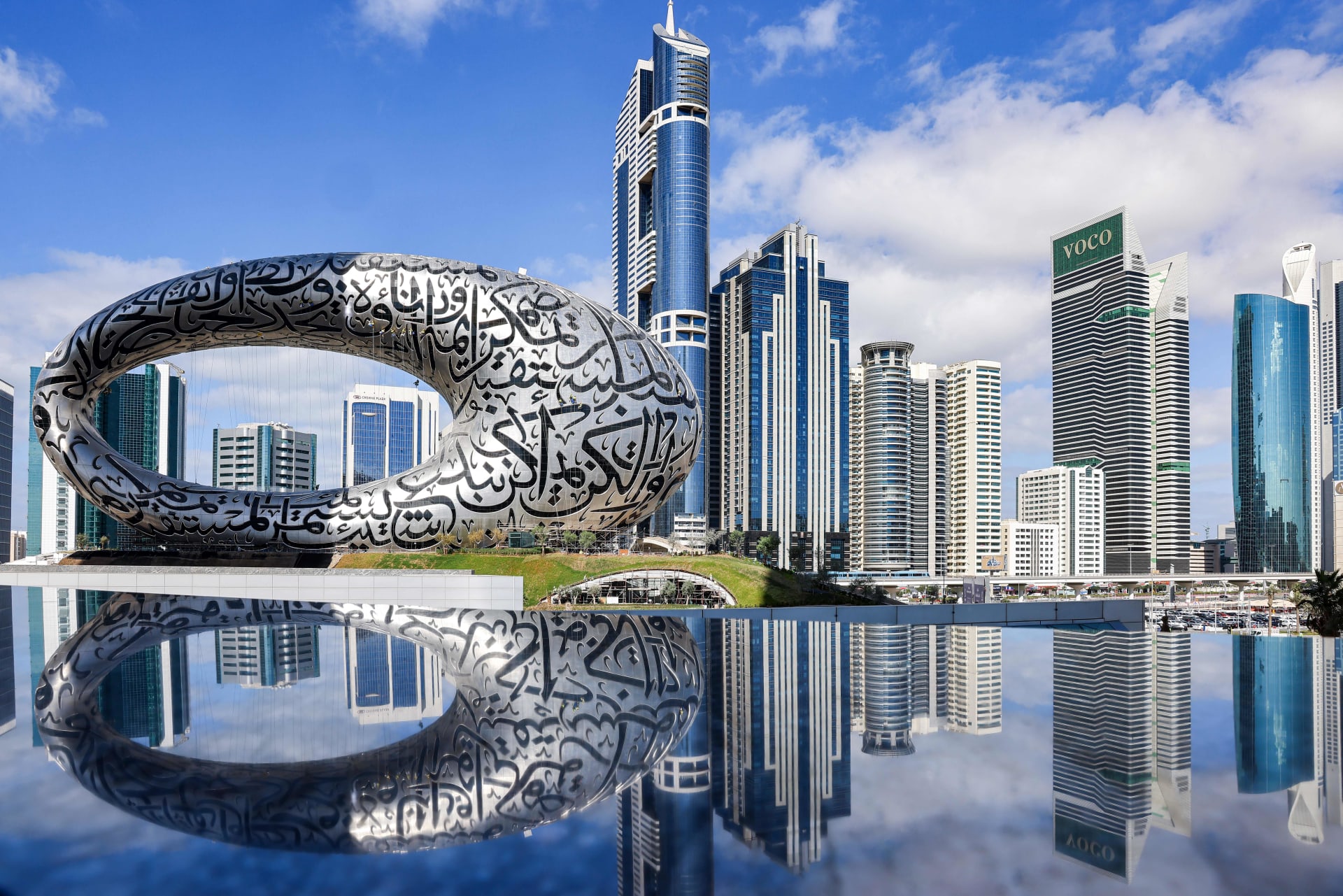 عقود الإيجار في دبي تتجاوز مليون عقد بقيمة 98.9 مليار درهم.. و«الخليج التجاري» يتصدر المناطق في 2025
